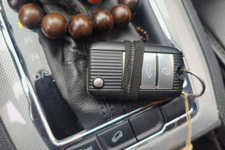 Used Roewe RX5 2020 20T Automatic 4G Connect Superior Flagship Edition Interior 1