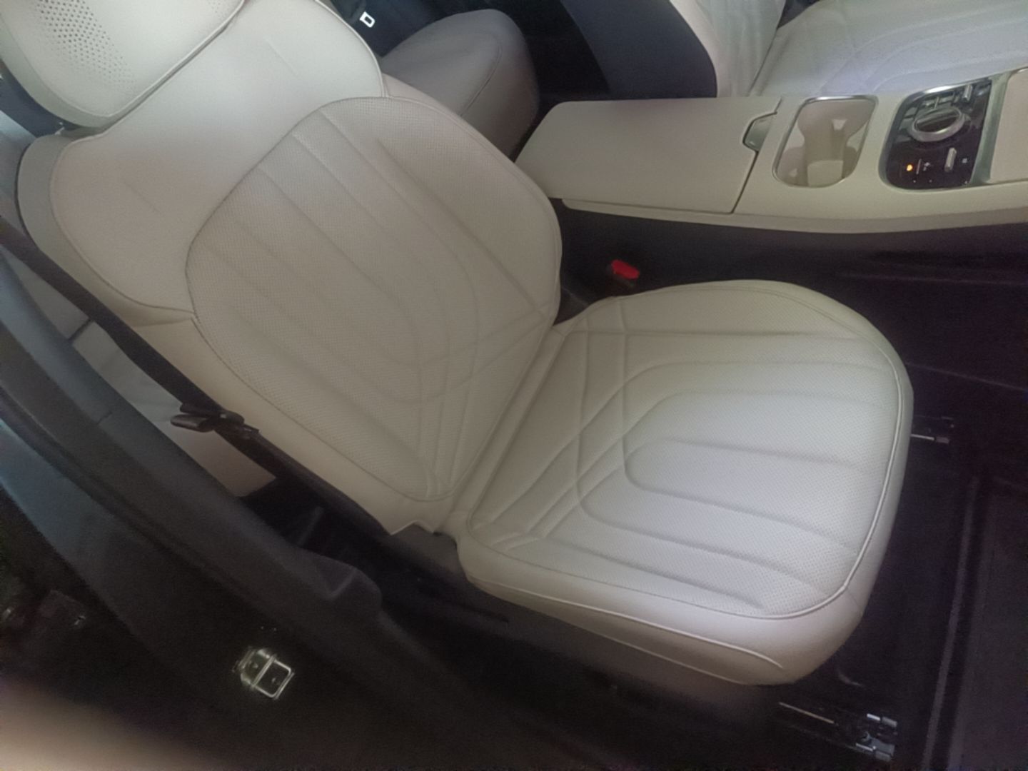 Geely Galaxy Xingjian 7 EM-i 2025 120km Exploration+ Version — снимка 19
