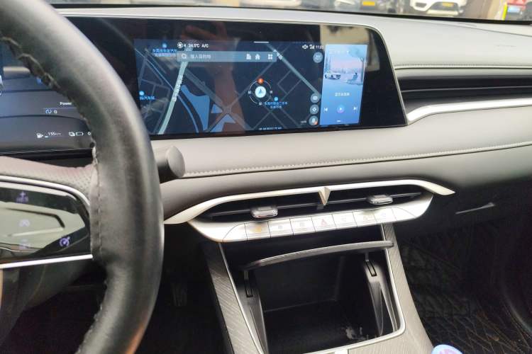 Used Venucia V DD-i 2023 110 km iE Version Audio And AC Panel