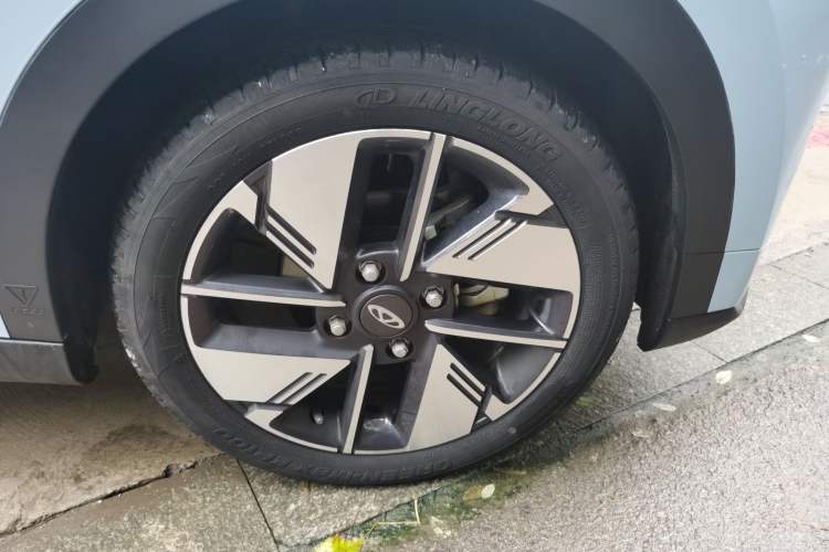 Used Chery New Energy Boundless Pro 2022 301km LingShou Edition Lithium Iron Phosphate
