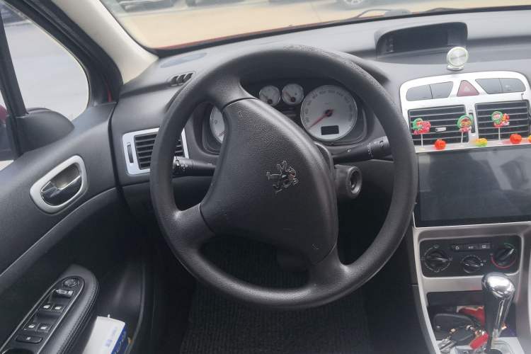 Used Peugeot 307 2010 Sedan 1.6L Automatic Comfort Edition
