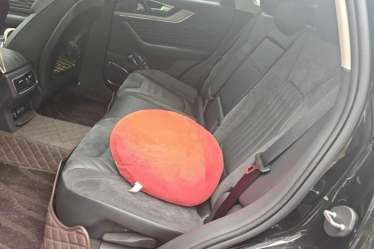 Used Hongqi HS5 2022 Revised Version 2.0T Smart Connect Flagship Edition