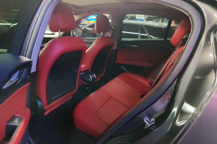 Used Alfa Romeo Stelvio 2021 2.0T 280HP Luxury Edition
