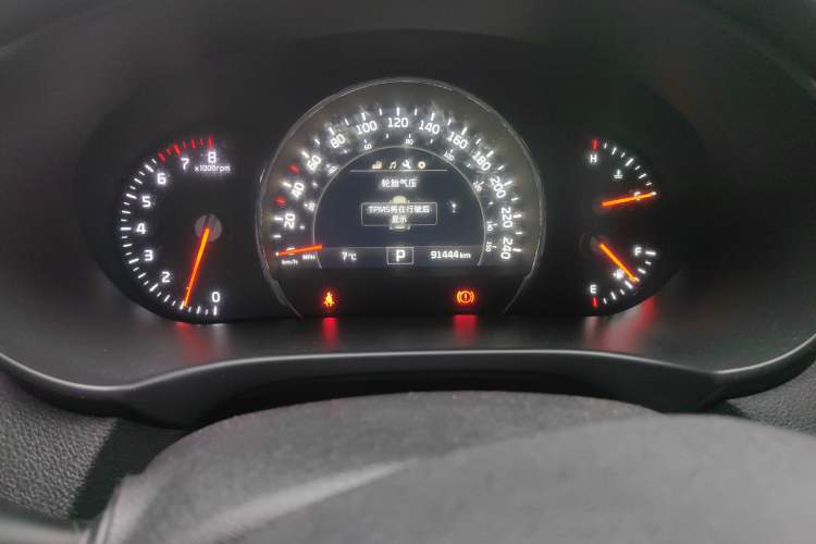 Used Kia Sorento 2015 Sorento L 2.4L Gasoline 4WD Elite Edition 7 Seats China IV Standard
