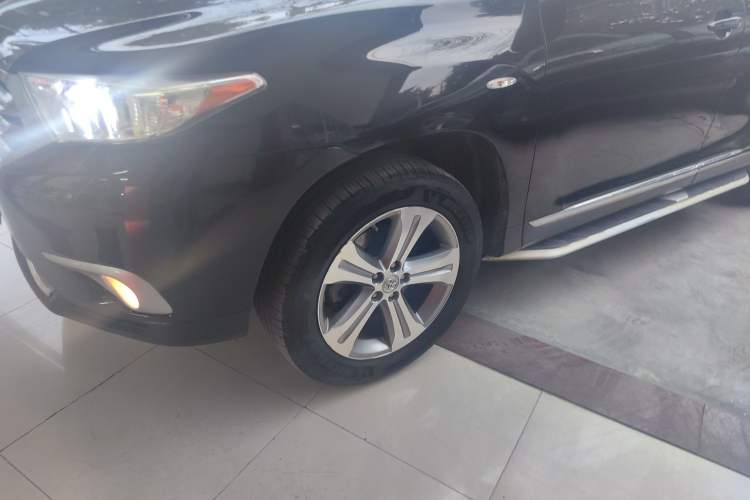 Used Toyota Highlander 2012 2.7L Two-Wheel Drive 5-Seater Sport Edition
