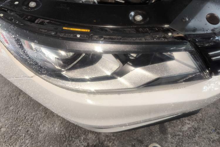 Used Volkswagen Tiguan 2017 300TSI Automatic Two-Wheel Drive Silk Road Comfort Edition Right Front Headlight