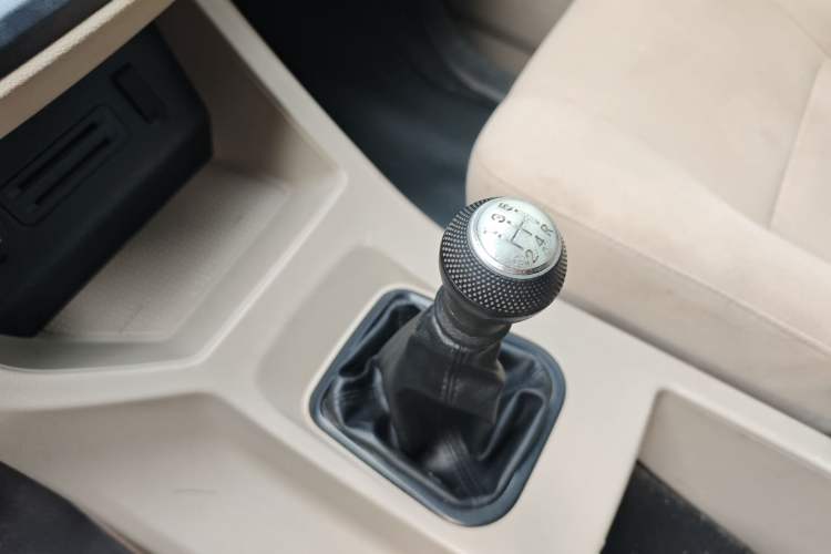 Used FORTHING Lingzhi 2019 M5L 1.6L 7-Seater Base Model China VI Standard