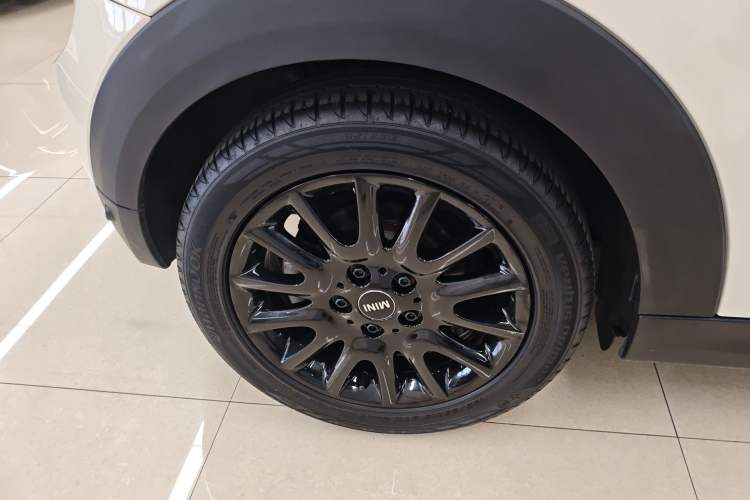 Used MINI 2018 1.5T ONE PLUS Right Rear Wheel Hub