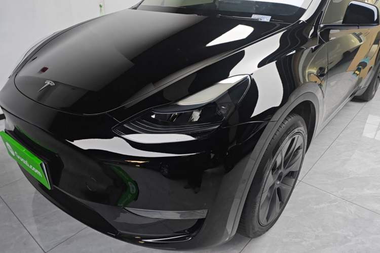 Used Tesla Model Y 2023 Long-Range All-Wheel-Drive Version