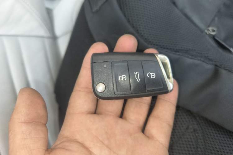 Used Volkswagen Touran 2018 Volkswagen Touran L 280TSI DSG Comfort Edition 6-seater