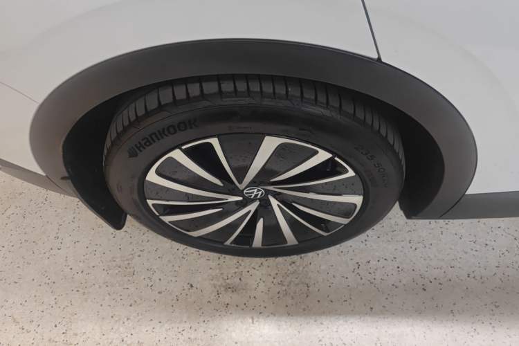 Used Volkswagen ID.4 X 2023 Upgraded Model Pure Long-Range Version Right Rear Wheel Hub