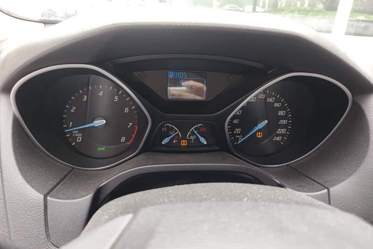 Used Ford Focus 2012 Sedan 1.6L Automatic Fashion Edition
