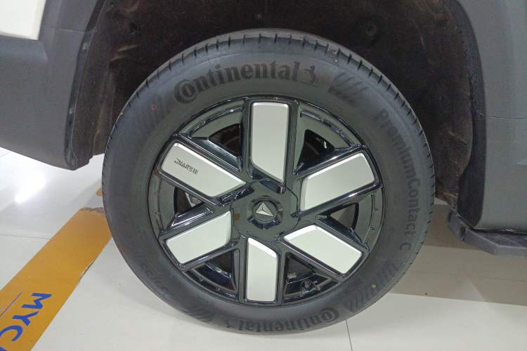 Used Deepal G318 2024 Four-Wheel-Drive Air Suspension Model