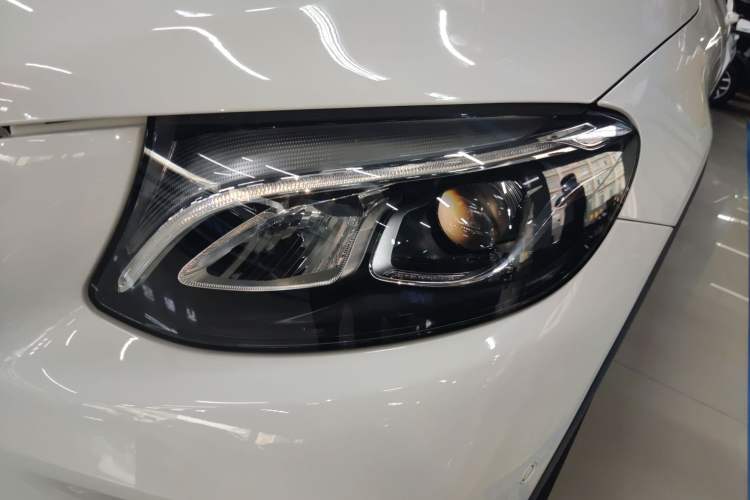 Used Mercedes-Benz GLC Coupe 2017 GLC 260 4MATIC Coupe SUV Left Front Headlight