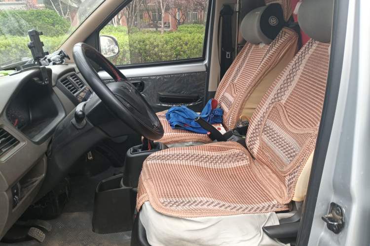 Used Wuling Rongguang S 2023 1.5L Basic Enclosed-Window Vehicle 2 Seats Left Front Seat