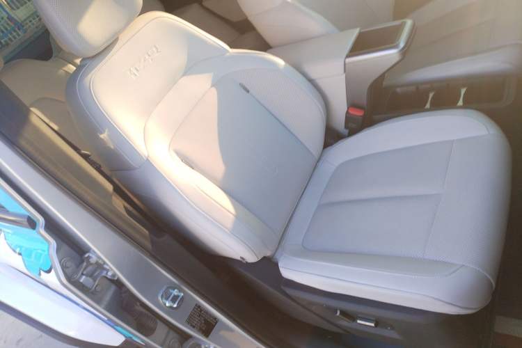 Used iCAR V23 2025 401 Two-Wheel Drive Intelligent Driving Version
