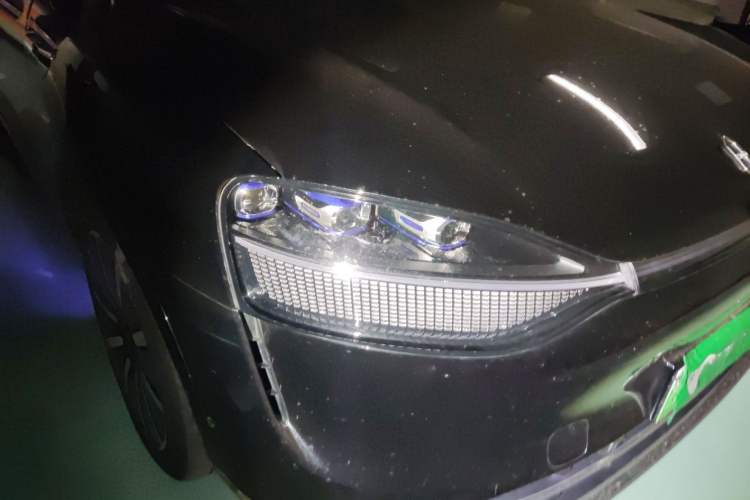 Used Hima AITO M9 2024 Range-Extended Ultra Version 52 kWh 6-Seater Model Right Front Headlight