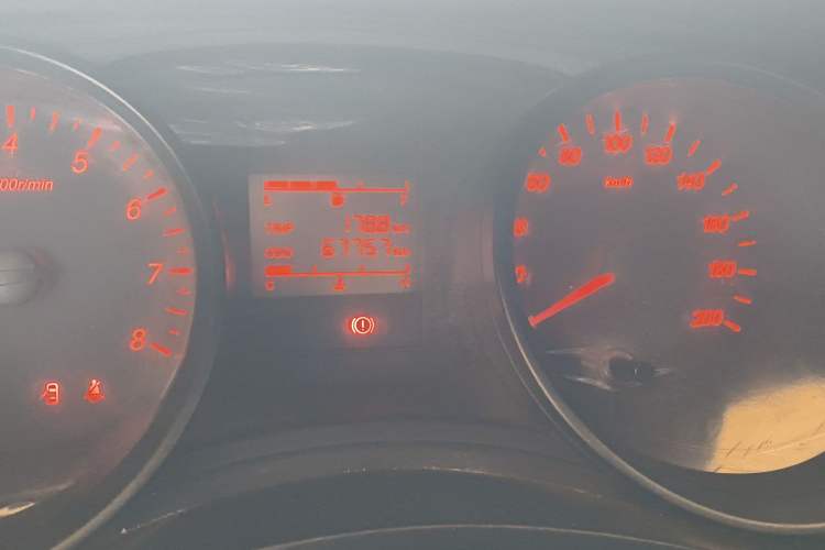 Used Wuling Hongguang 2019 1.5L S Basic Window-Sealed Vehicle China VI LAR Odometer Close Up