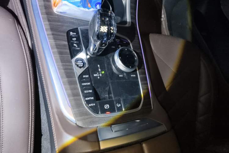 Used BMW X5 2022 xDrive 40Li M Sport Package Gear Lever