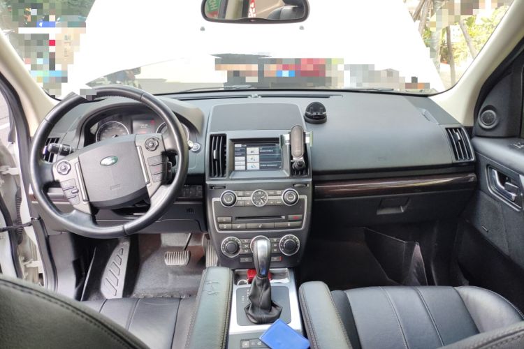 Used Land Rover Freelander 2 2014 2.0T Si4 SE Gasoline Version Center Console