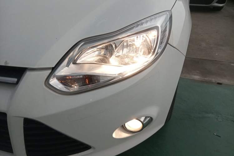 Used Ford Focus 2012 Hatchback 1.6L Automatic Fashion Edition