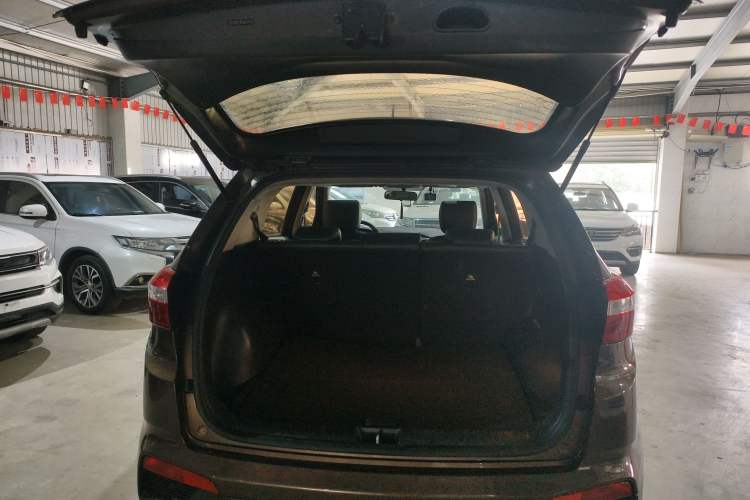 Used Hyundai ix25 2015 1.6L Automatic Two-Wheel Drive Smart GLS Trim Trunk