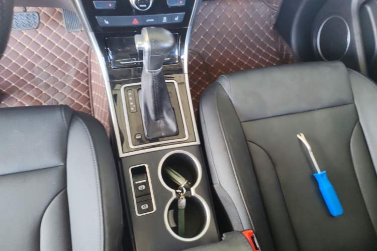 Used Haval H2 2017 Red-Label 1.5T Automatic Two-Wheel Drive Luxury Model
