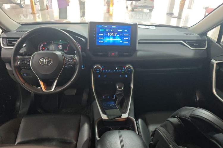 Used Toyota RAV4 2020 2.0L CVT Two-Wheel Drive Fashion PLUS Edition