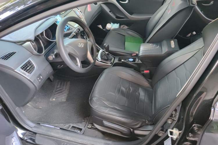 Used Hyundai Elantra (5th Generation / Langdong) 2016 1.6L Manual Luxury Model
