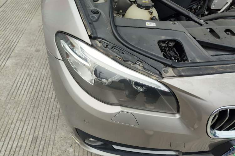 Used BMW 5 Series 2014 525Li Leading Model
