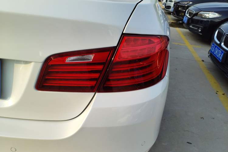 Used BMW 5 Series 2014 525Li Leading Model Right Rear Taillight