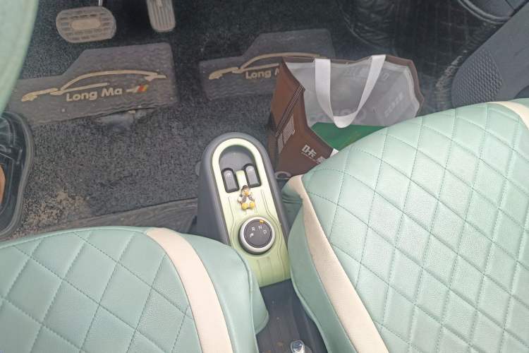 Used Wuling Hongguang MINIEV 2021 Macaron Sandwich Model 120 km Lithium NMC