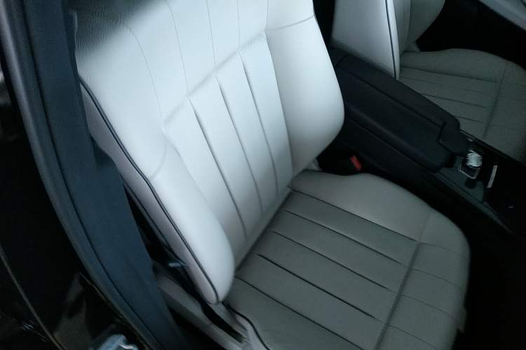 Used Mercedes-Benz E-Class 2015 E 260 L Sport Edition
