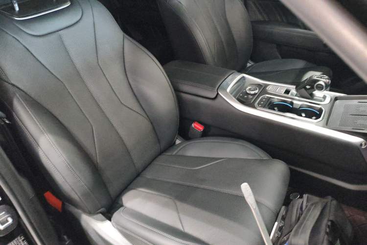 Used Tank 400 New Energy 2024 Hi4-T Off-Road Edition Right Front Seat