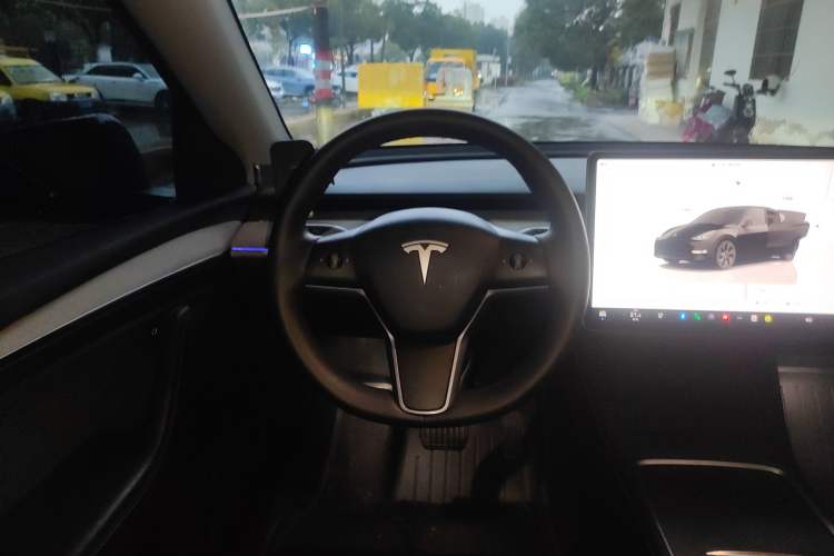 Used Tesla Model Y 2023 Rear-Wheel-Drive Version Steering Wheel