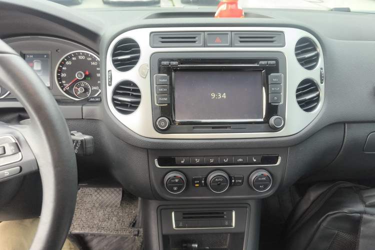 Used Volkswagen Tiguan L 2015 1.8TSI Automatic Two-Wheel Drive Luxury Model