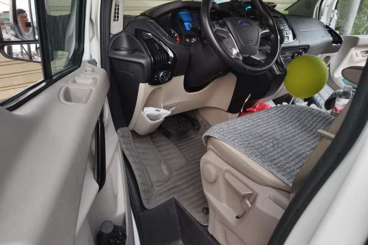 Used Ford Tourneo Custom 2017 2.0T Automatic Elite Edition Driver Seat