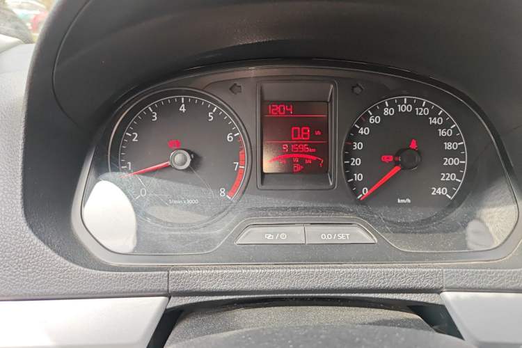 Used Volkswagen Jetta 2015 Zhuihui Edition 1.6L Manual Comfort Model
