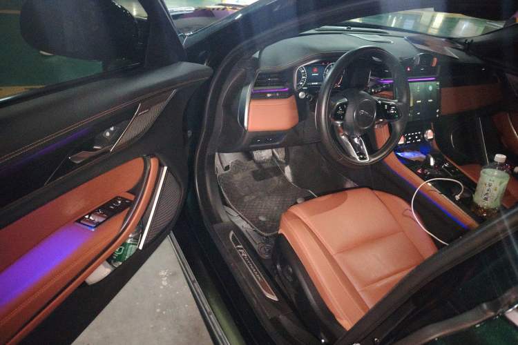 Used Jaguar XFL 2023 XFL 2.0T P250 Two-Wheel-Drive Elite Sport Edition Driver Seat