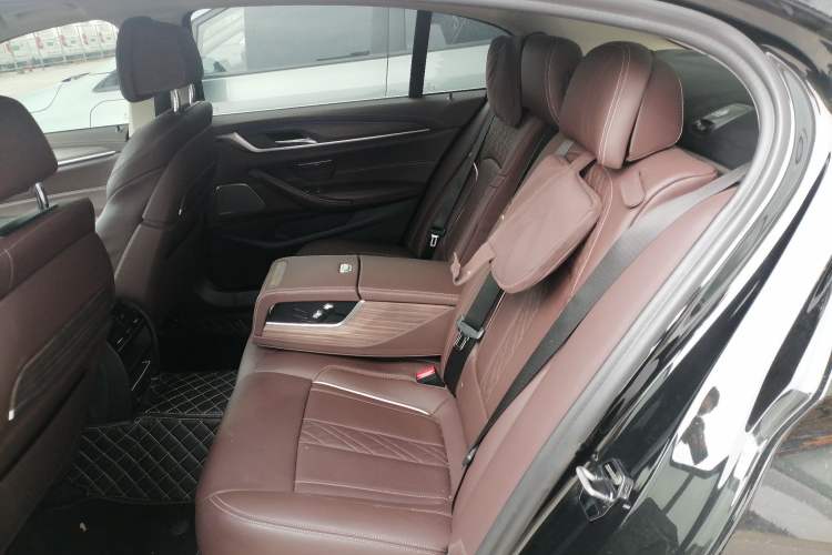 Used BMW 5 Series New Energy 2020 Mileage Upgrade Version 530Le Pioneer Edition Left Rear Seat