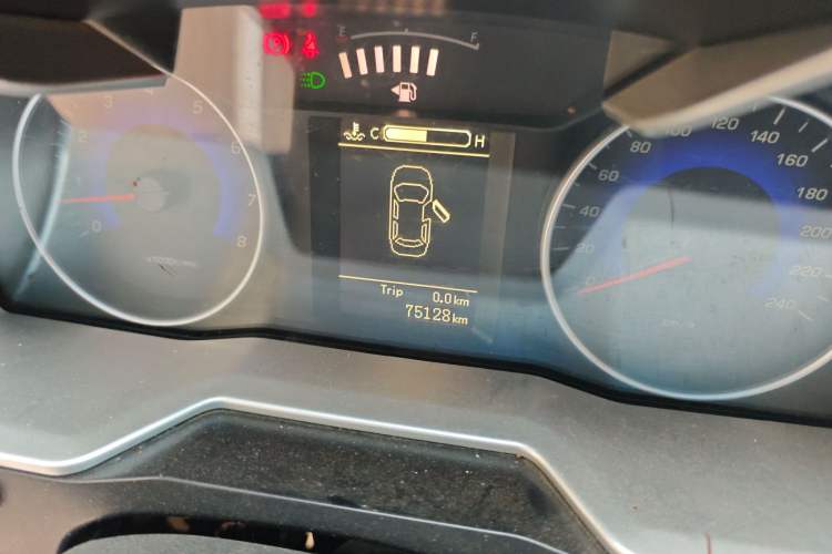 Used Geely Auto Emgrand 2014 Sedan 1.5L Manual Elite Model
