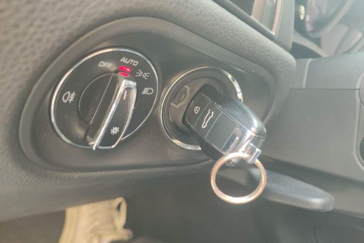 Used Porsche Macan 2018 Macan 2.0T