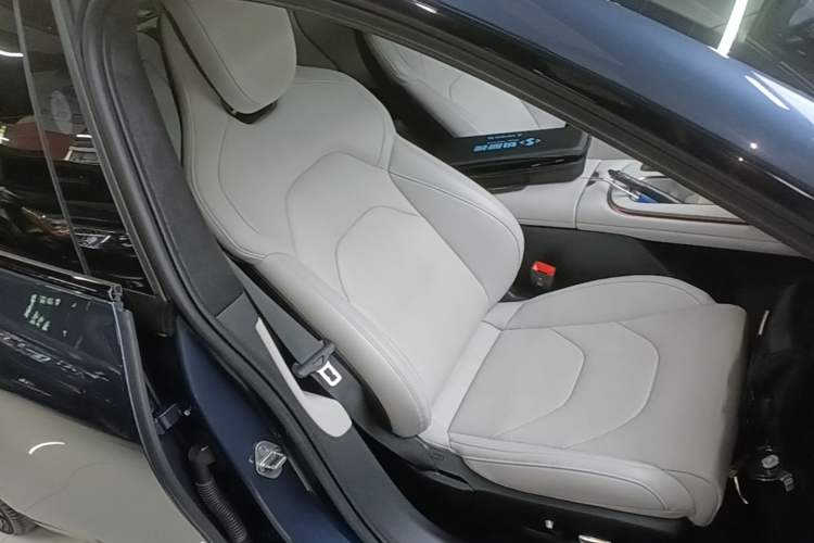 Used Xiaomi Auto SU7 2024 Four-Wheel-Drive Max Founder's Edition Right Front Seat