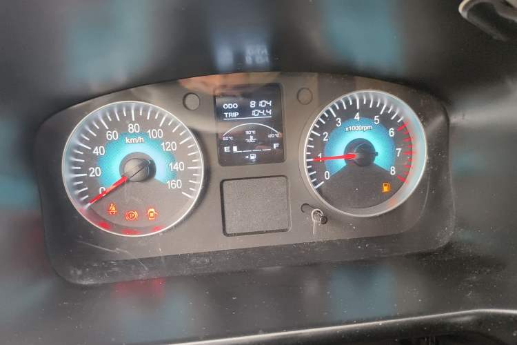 Used Jinbei Gold Hiace M Classic 2024 1.5L Engineering Lion Passenger Vehicle 5 Seats