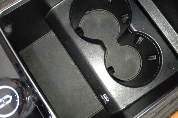 Used Hima AITO M9 2024 Range-Extended Ultra Version 42 kWh 6-Seater Model Interior 1