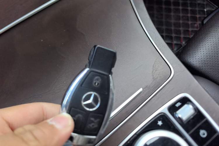 Used Mercedes-Benz GLC 2016 GLC 300 4MATIC Dynamic Model