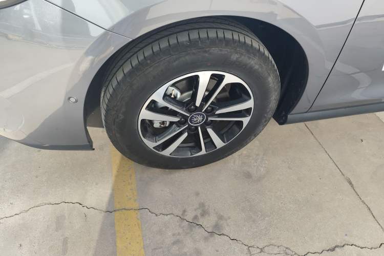 Used BYD Qin PLUS 2025 DM-i Smart Drive 120KM Superior Model
