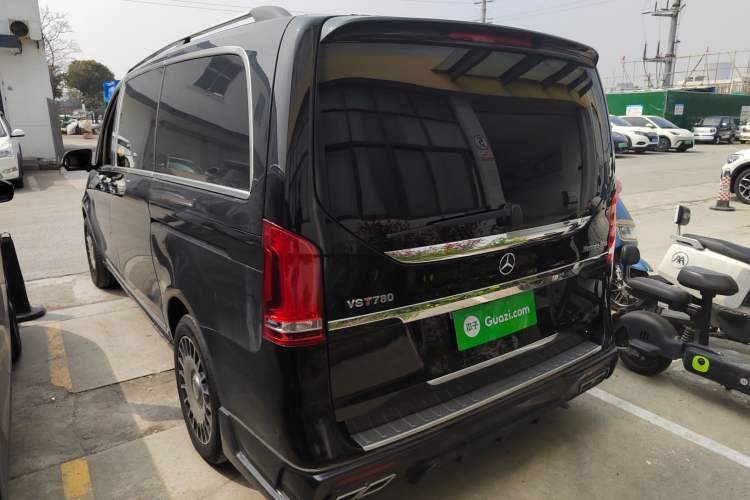 Used Mercedes-Benz V-Class 2016 V 260 Avantgarde Edition
