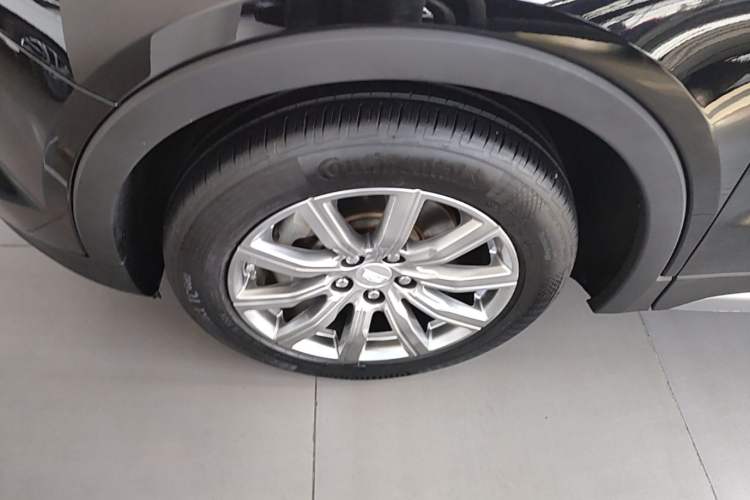 Used Cadillac XT4 2018 28T Two-Wheel-Drive Luxury Model