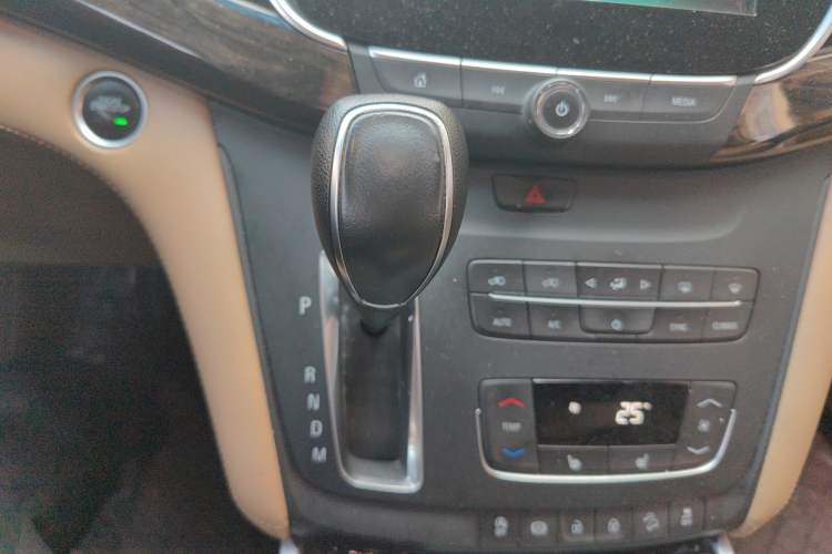 Used Buick GL8 2017 ES 28T Premium Version China V Standard
